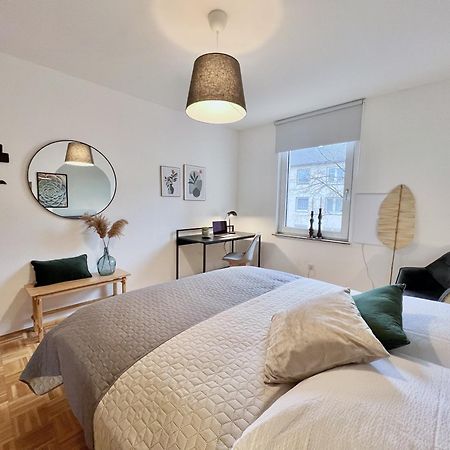 Sapphire Apartment: Free Parking + Netflix + Bathtub Essen Kültér fotó