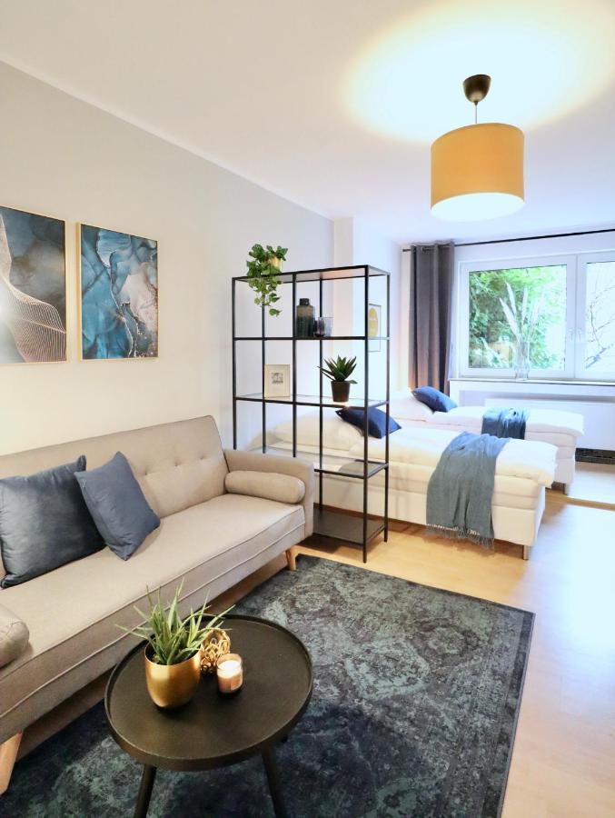 Sapphire Apartment: Free Parking + Netflix + Bathtub Essen Kültér fotó