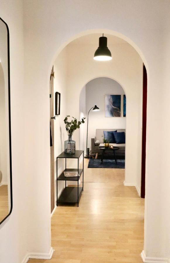 Sapphire Apartment: Free Parking + Netflix + Bathtub Essen Kültér fotó