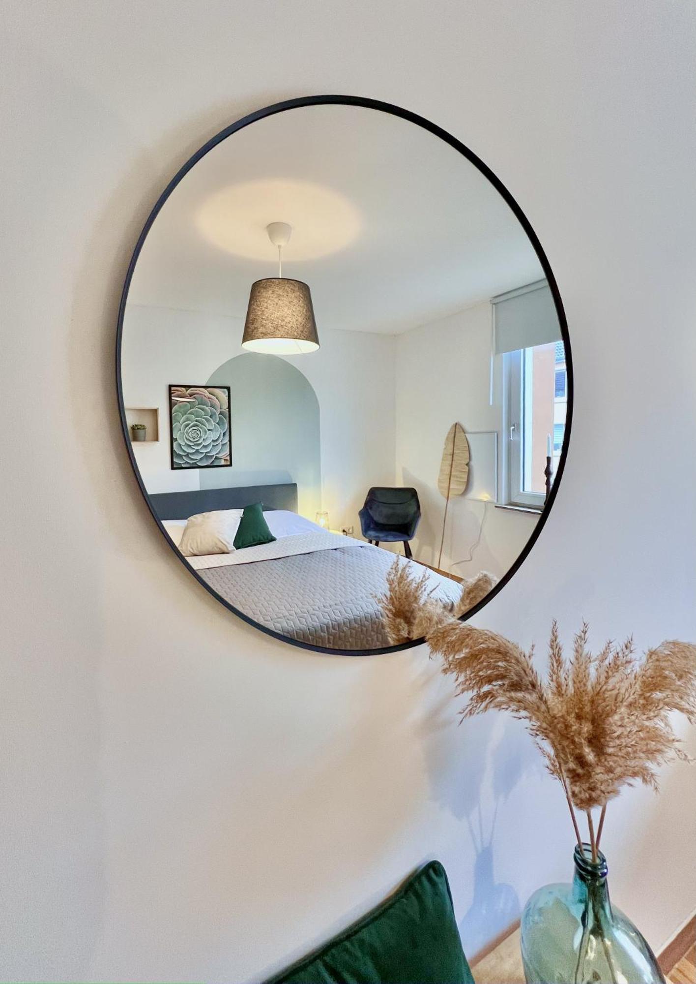 Sapphire Apartment: Free Parking + Netflix + Bathtub Essen Kültér fotó