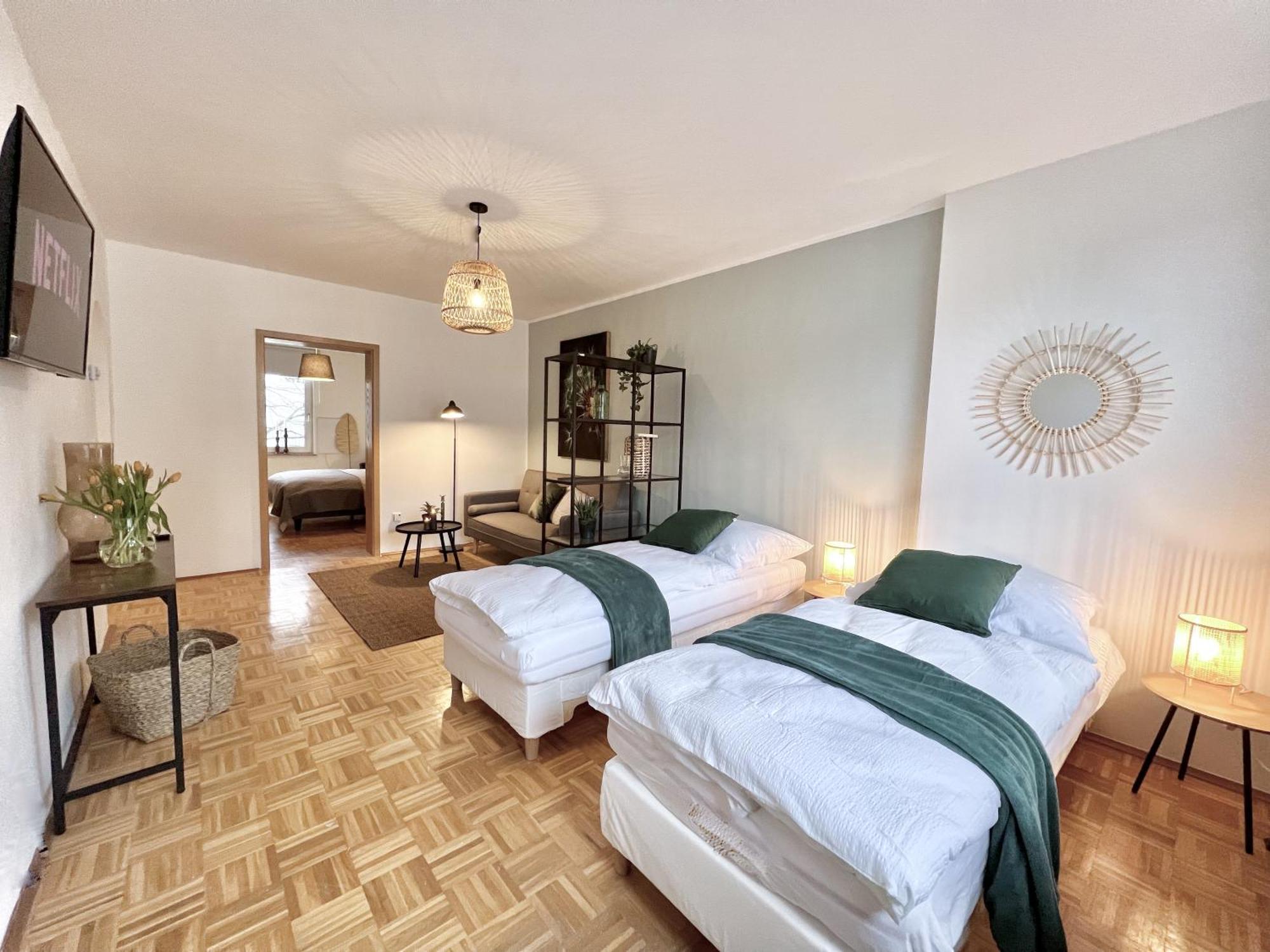 Sapphire Apartment: Free Parking + Netflix + Bathtub Essen Kültér fotó